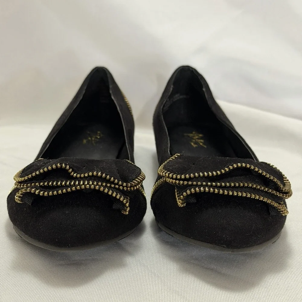 Edgy‎ Chic Black Gold Zip Detail Flats Sz 7.5M Thalia Sodi Urban Minimalist Moto